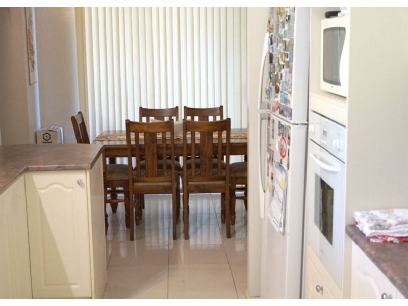 40 Omar  St, Woodridge QLD 4114