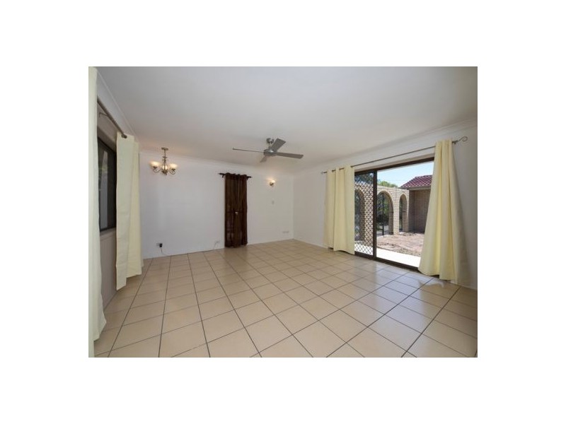 9 Juanita Grove, Springwood QLD 4127