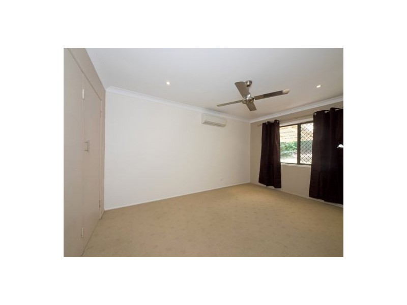 9 Juanita Grove, Springwood QLD 4127