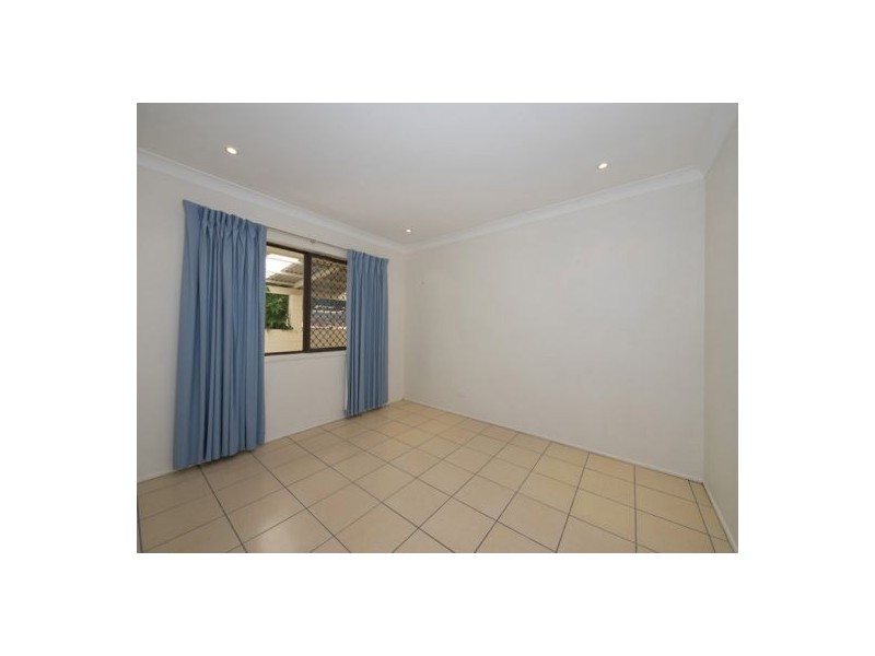 9 Juanita Grove, Springwood QLD 4127