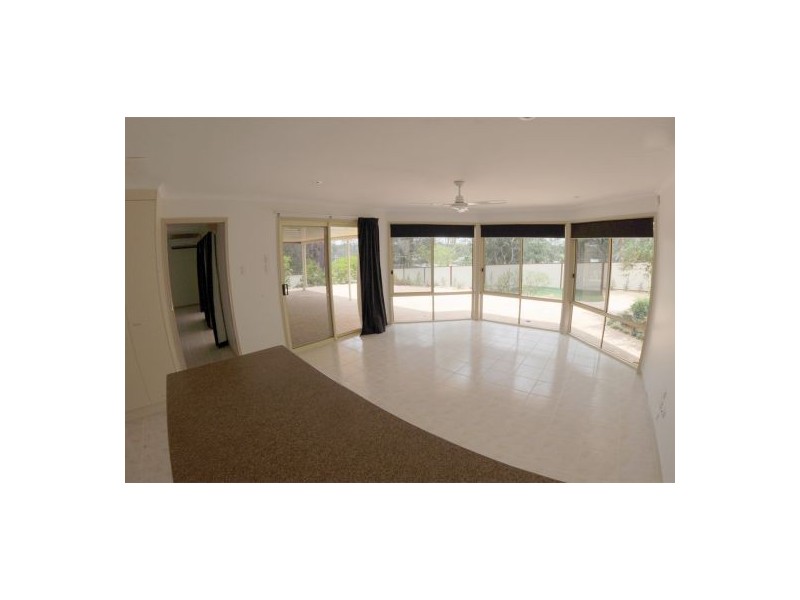 27 Tecoma, Kingston QLD 4114