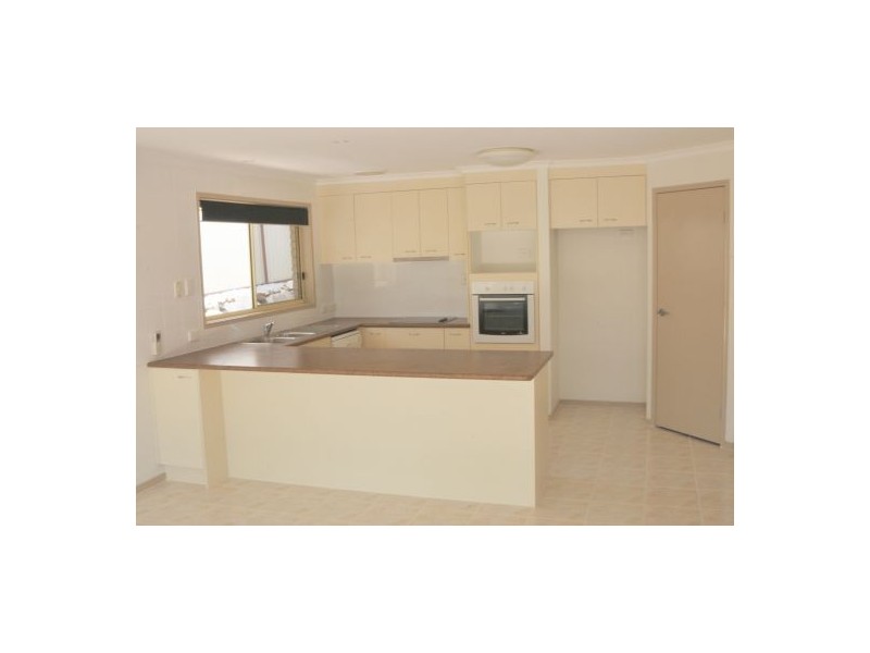 27 Tecoma, Kingston QLD 4114