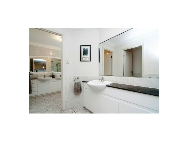 11 Burnier Court, Shailer Park QLD 4128