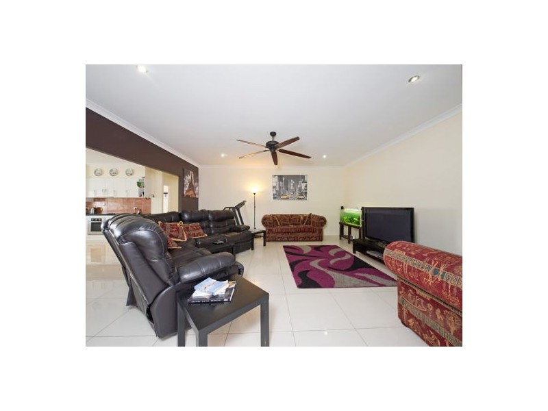 32 Lockyer Place, Crestmead QLD 4132