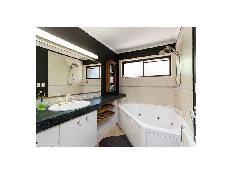 9 Meribah, Shailer Park QLD 4128