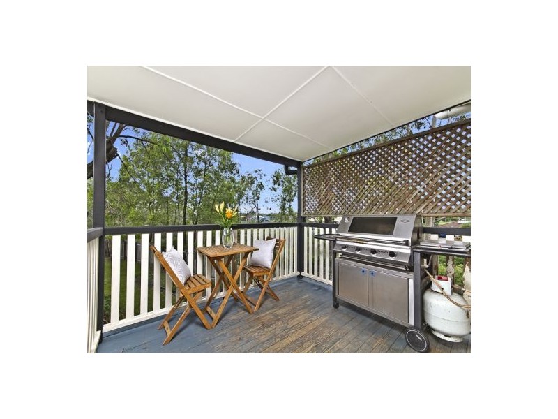 27 Short Street, Loganlea QLD 4131