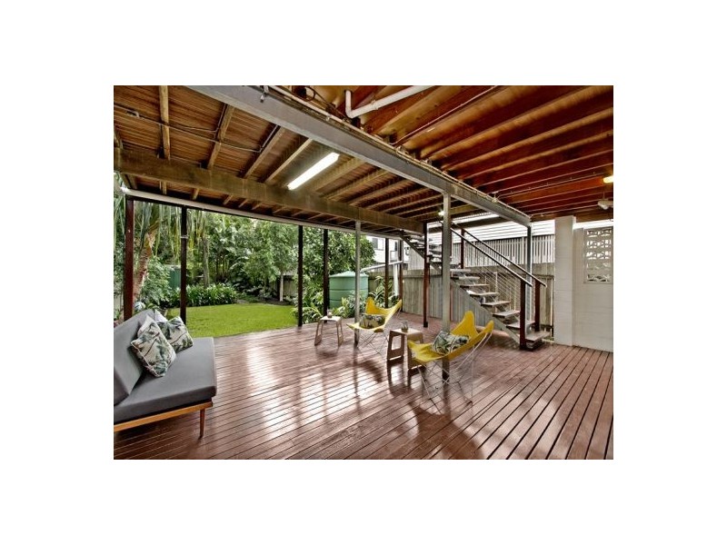 16 Young Street, Milton QLD 4064