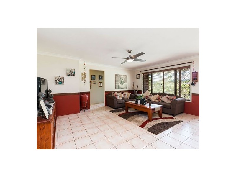 27 Narcamus Crescent, Shailer Park QLD 4128