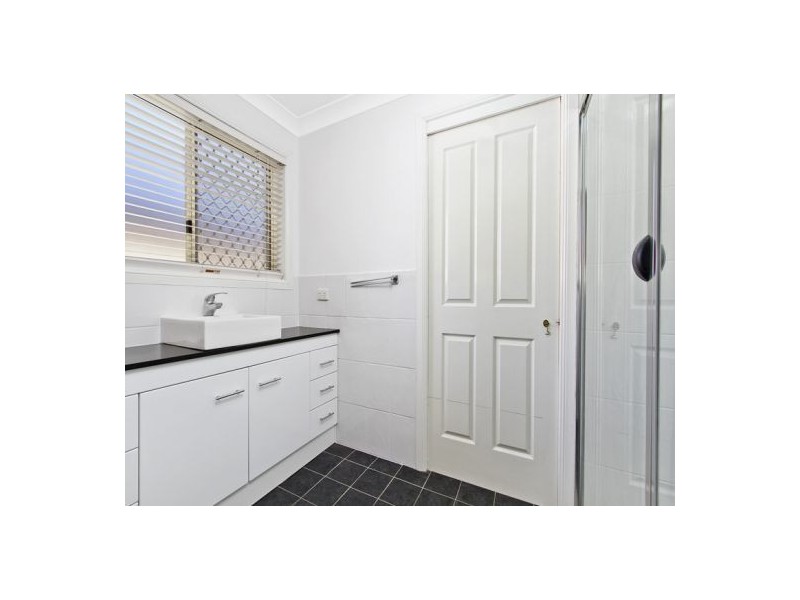 11 Loffs Road, Loganholme QLD 4129