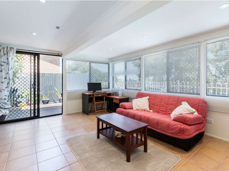 29 Raelene Terrace, Springwood QLD 4127