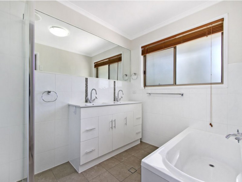 8 Eginbah Court, Shailer Park QLD 4128