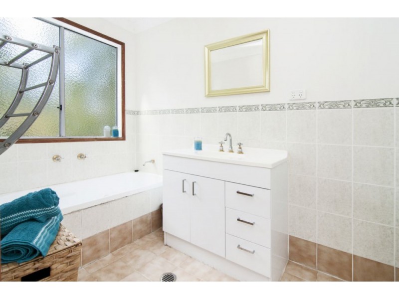 772 Beenleigh-Redland Bay Road, Carbrook QLD 4130