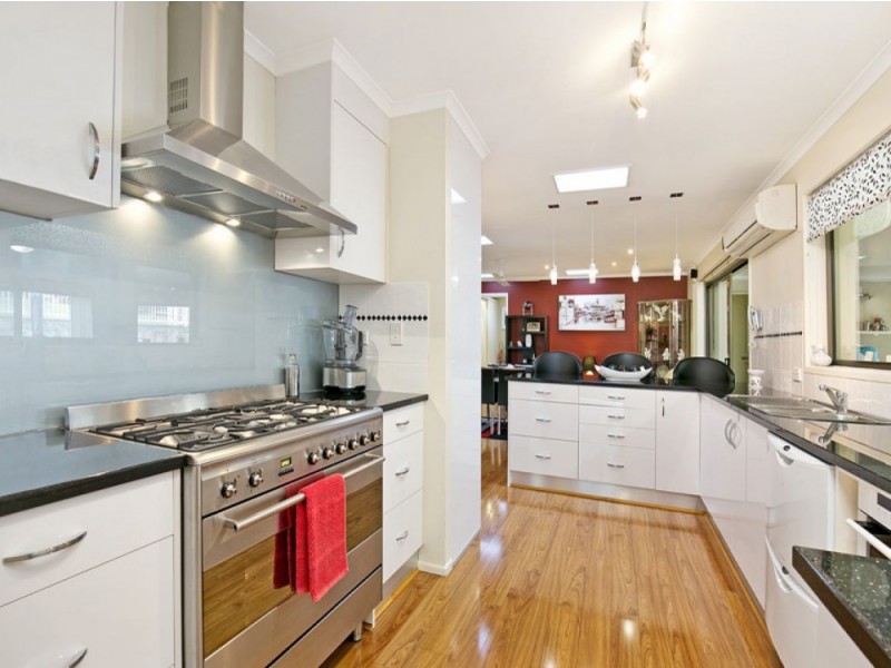 2 SEERS COURT, Shailer Park QLD 4128