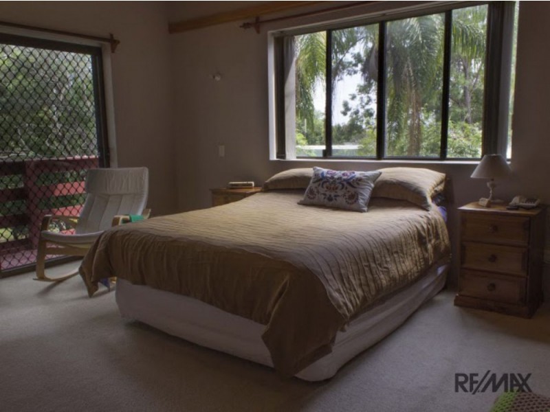 36 Dennis Road, Springwood QLD 4127