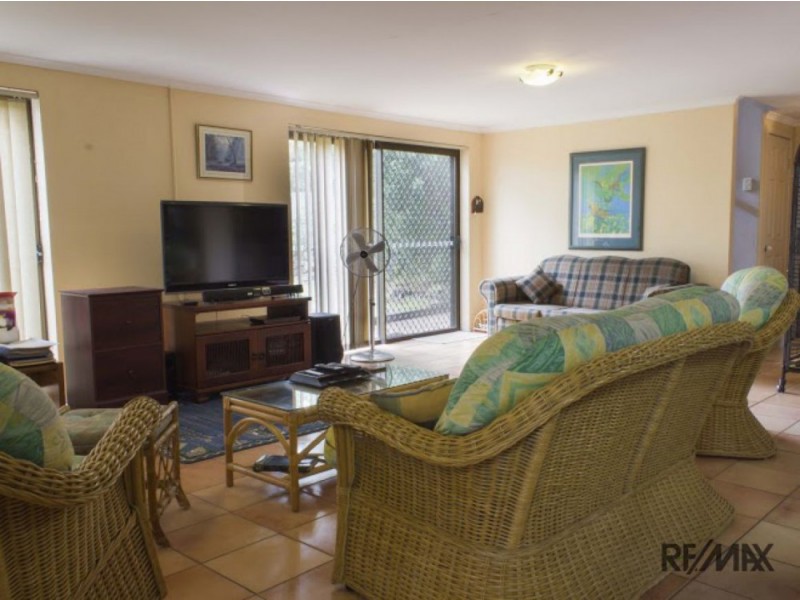 36 Dennis Road, Springwood QLD 4127