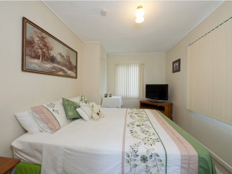 13 Sylvania Street, Logan Central QLD 4114