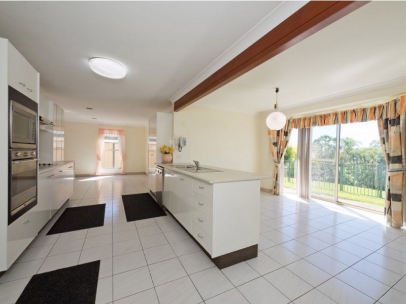 10 Bayview Drive, Tanah Merah QLD 4128