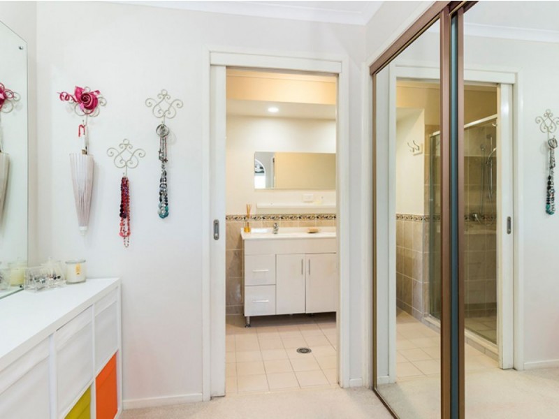 4 Warnambul Road, Shailer Park QLD 4128