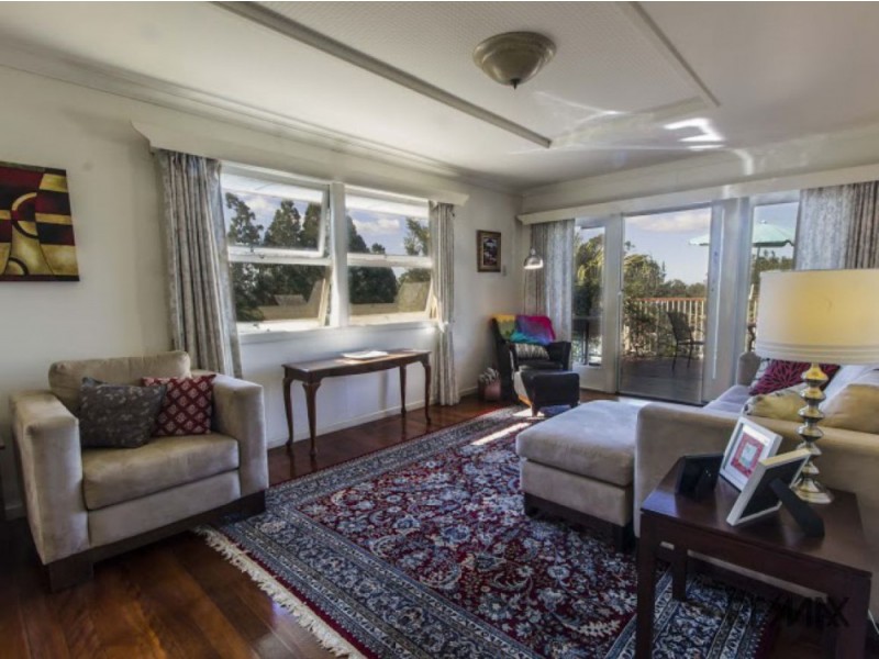 9 Merring Street, Oxley QLD 4075