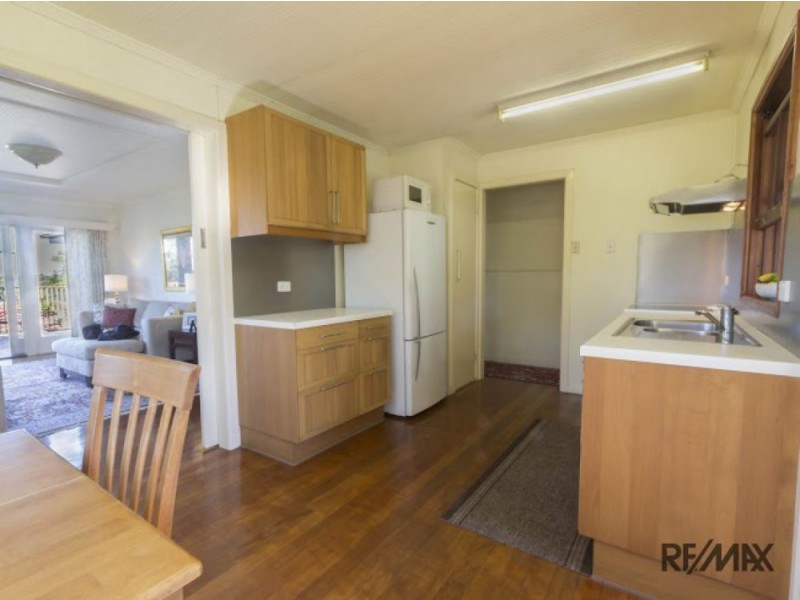 9 Merring Street, Oxley QLD 4075