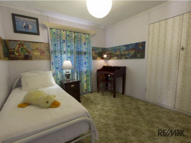 9 Merring Street, Oxley QLD 4075