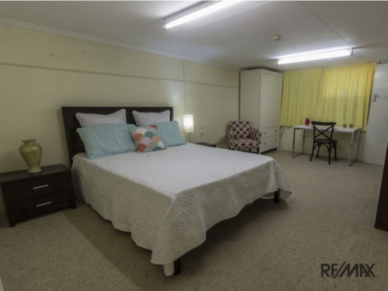 9 Merring Street, Oxley QLD 4075