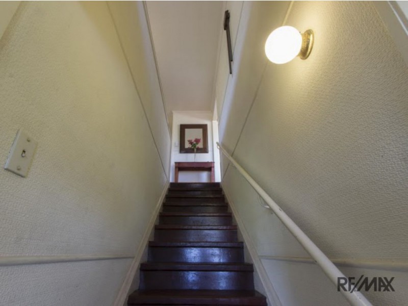 9 Merring Street, Oxley QLD 4075