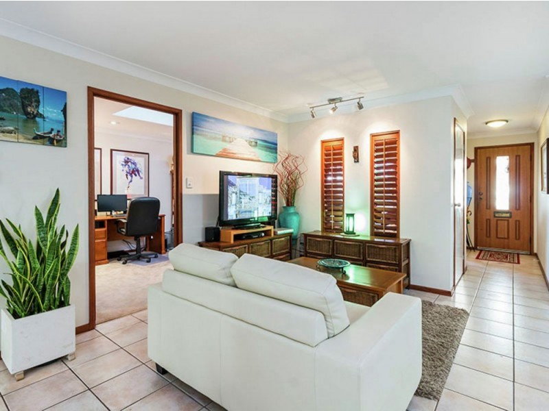 1 Tivoli Court, Rochedale South QLD 4123