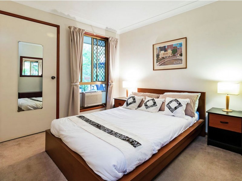1 Tivoli Court, Rochedale South QLD 4123