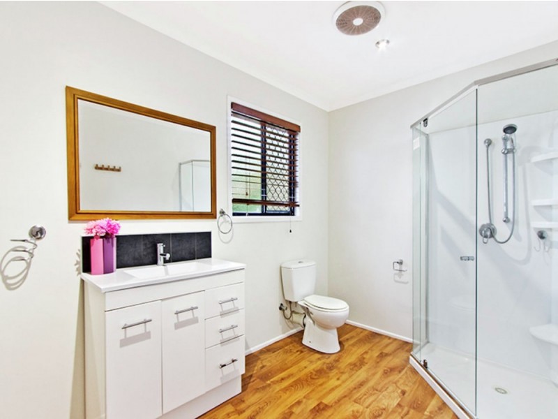 10 Azalea Avenue, Daisy Hill QLD 4127