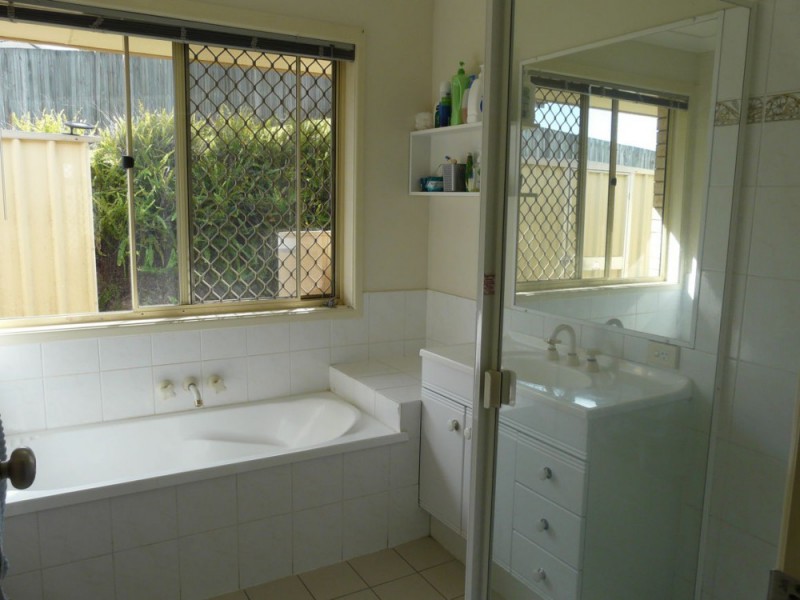 9 Kabut Court, Tanah Merah QLD 4128