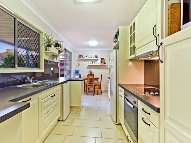8 Truman Crescent, Slacks Creek QLD 4127