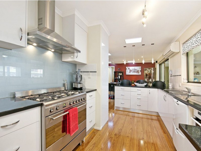 2 SEERS COURT, Shailer Park QLD 4128