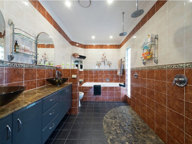 16 Sundar Crescent, Tanah Merah QLD 4128