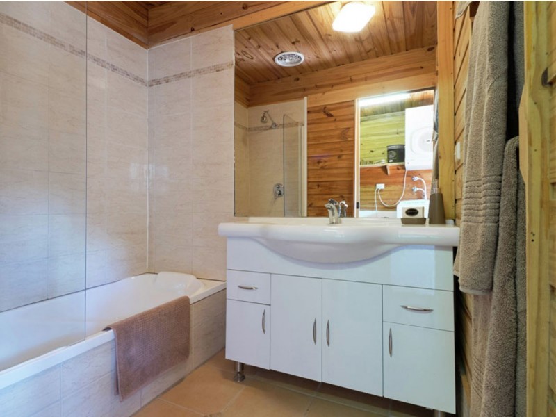 220 Plantain Road, Shailer Park QLD 4128