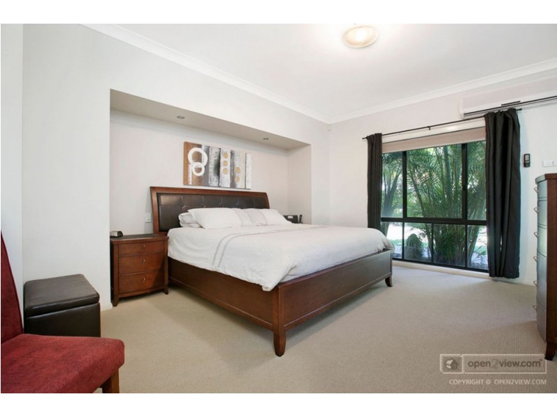 8 St Ives Court, Redland Bay QLD 4165