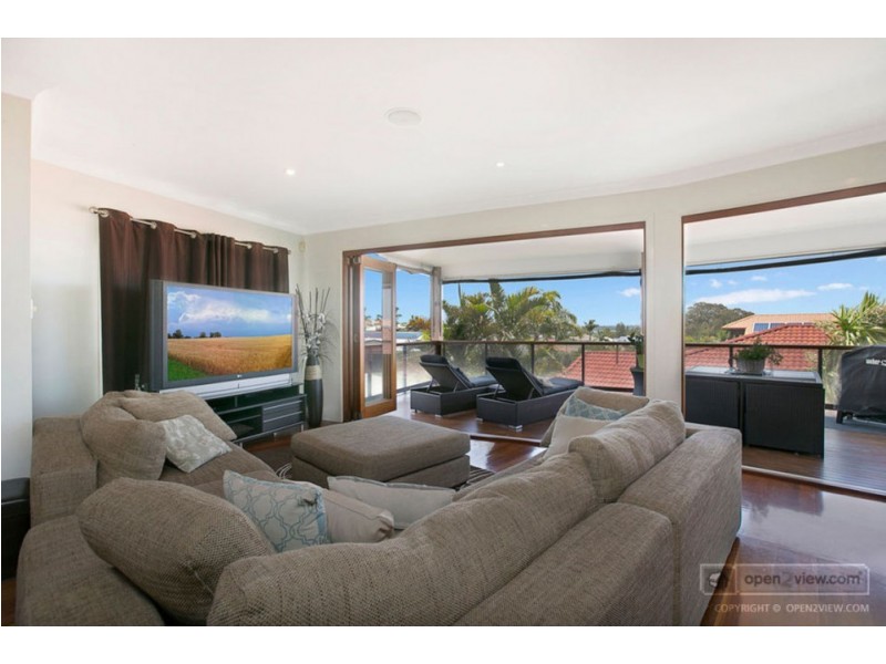 8 St Ives Court, Redland Bay QLD 4165