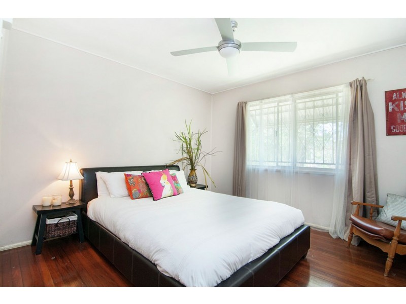 100 Queens Rd, Slacks Creek QLD 4127