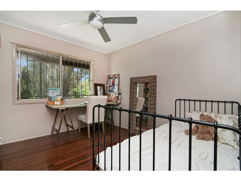 100 Queens Rd, Slacks Creek QLD 4127