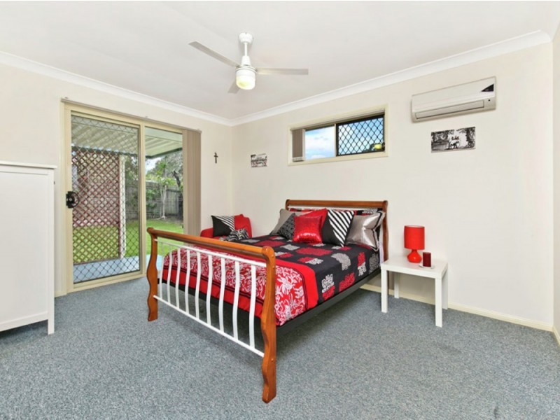 30 WILLIAM NIXON WAY, Edens Landing QLD 4207