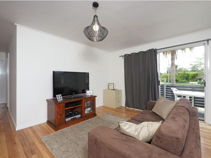 6 Maple Street, Kingston QLD 4114
