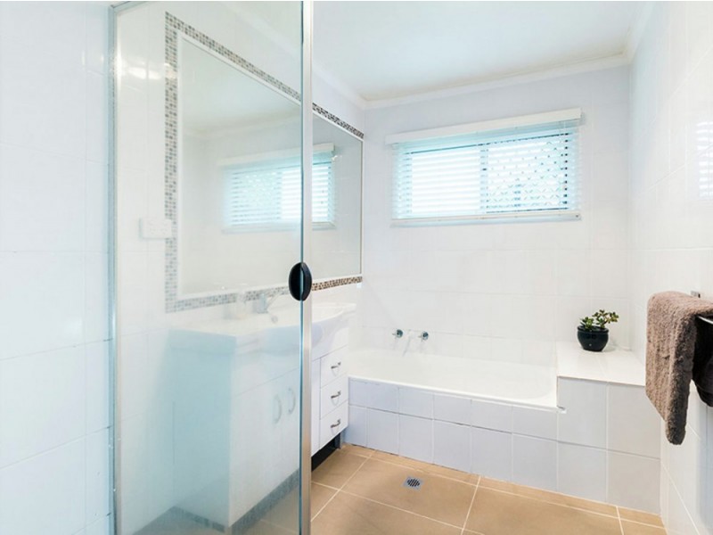 26 Narcamus Crescent, Shailer Park QLD 4128