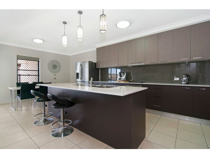 16 Poplin Place, Mount Cotton QLD 4165