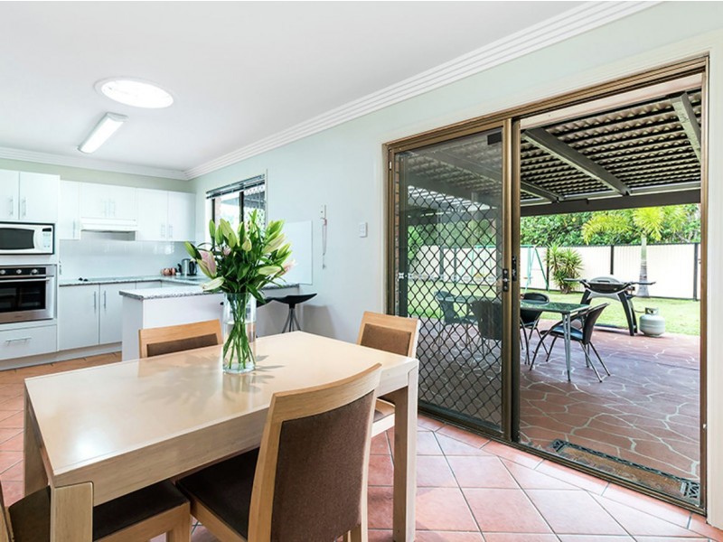 15 Sherwood Crescent, Daisy Hill QLD 4127