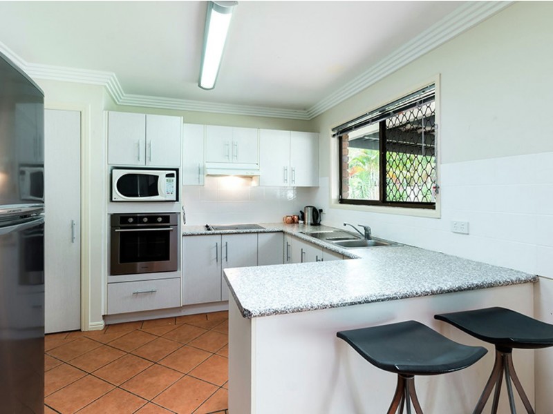 15 Sherwood Crescent, Daisy Hill QLD 4127