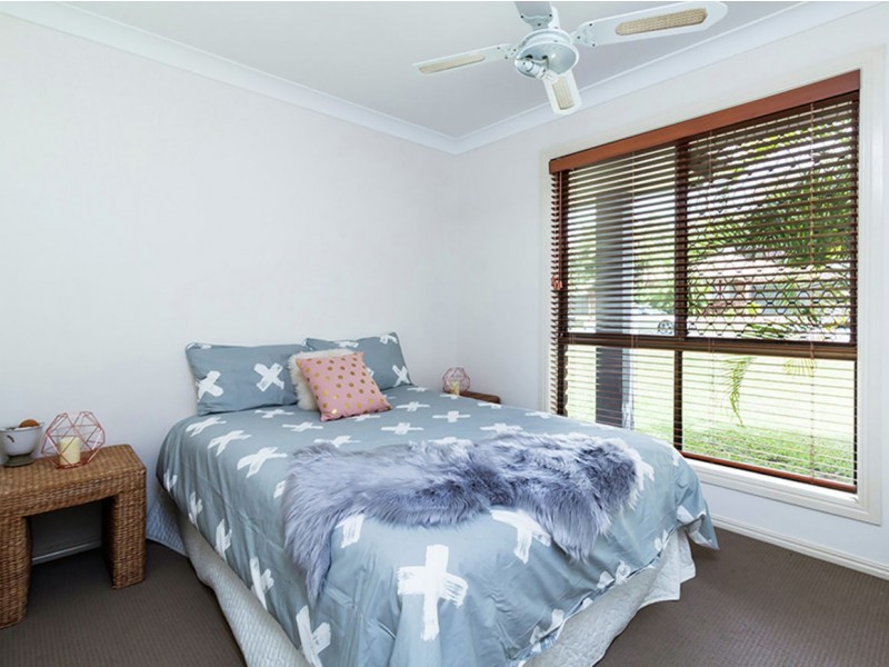 15 Sherwood Crescent, Daisy Hill QLD 4127