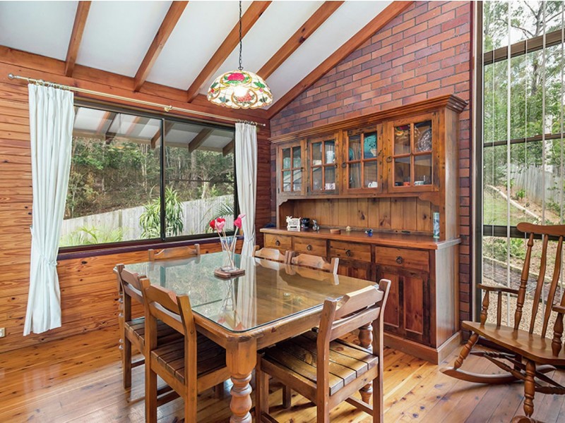 11 Forest Street, Daisy Hill QLD 4127