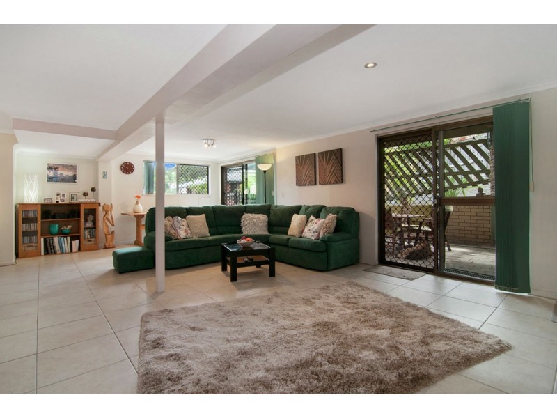 30 Caloola Drive, Springwood QLD 4127