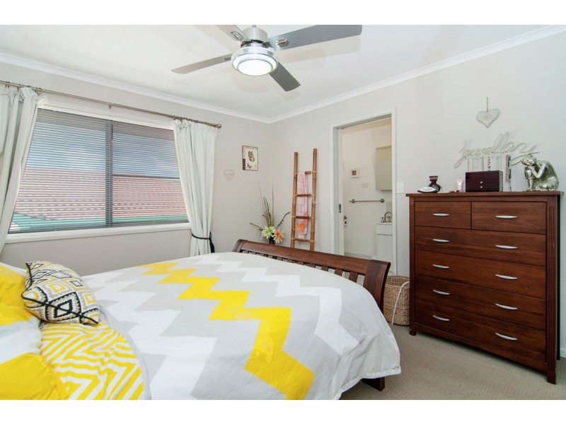 30 Caloola Drive, Springwood QLD 4127