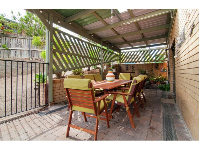 30 Caloola Drive, Springwood QLD 4127